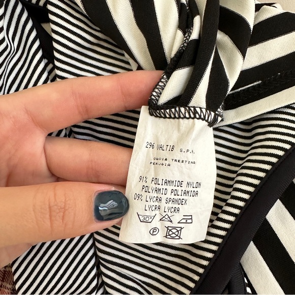 Gianfranco Ferre - black and white striped v neck top - Picture 3 of 6